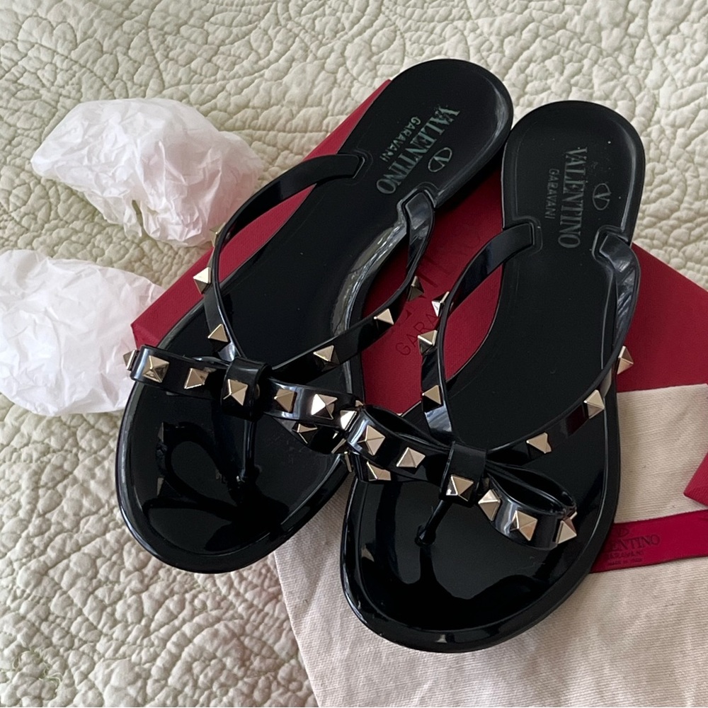 Valentino Rubber Rockstud Thong